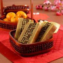 Lapis Anyam Cokelat Putih