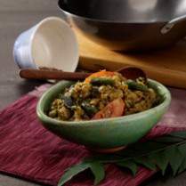 Balti Keema With Curry Leaves And Chilies