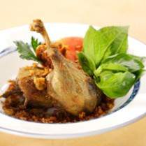 Bebek Goreng Pedas Ala Cirebon