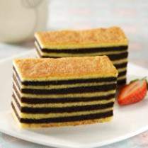 Lapis Legit Cokelat Putih Telur